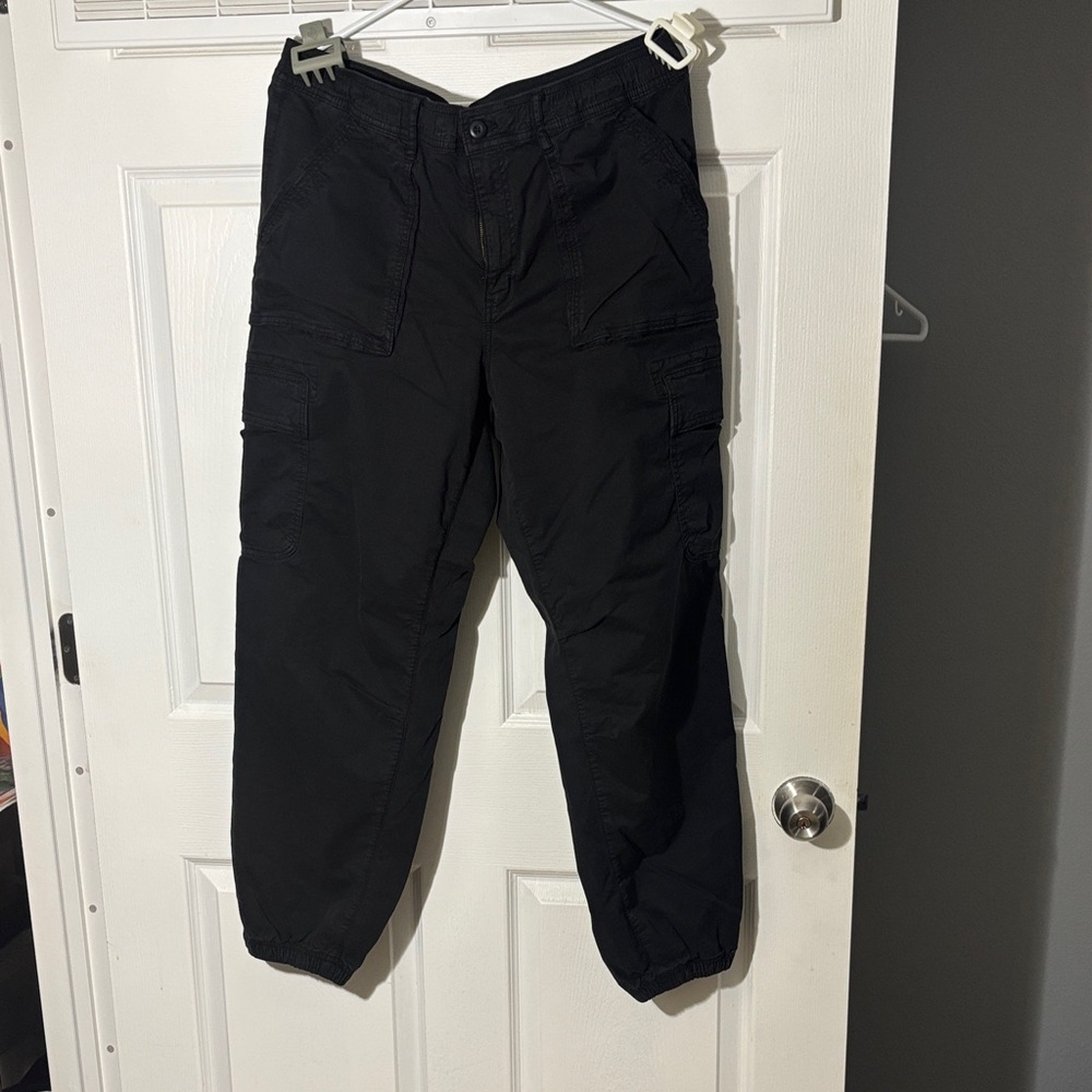 American Eagle women’s  Black Cargo Pants NWOT